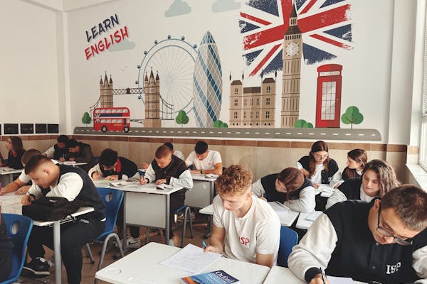 دراسة اللغة الانكليزية في بريطانيا 3 اشهر
