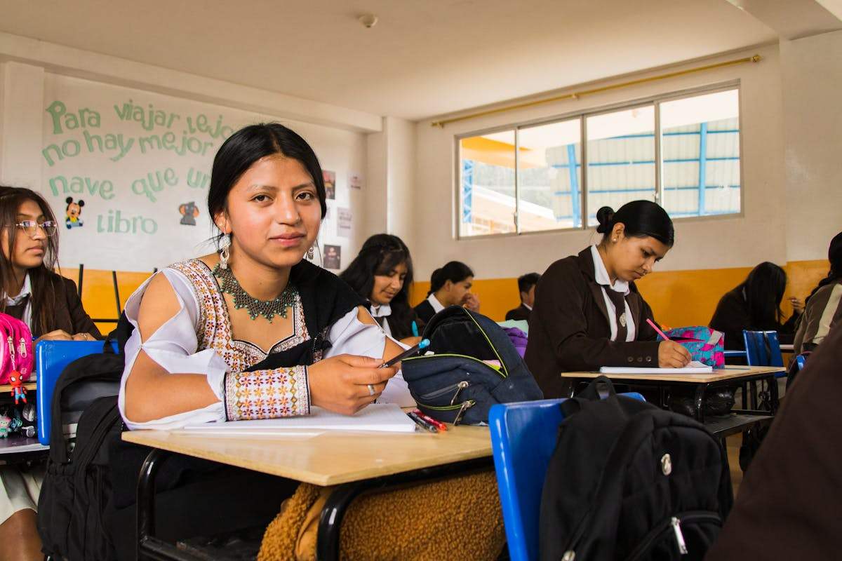 دليل دراسة اللغة الإنجليزية بالخارج مع العمودي