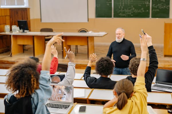  كم تبلغ تكلفة دراسة اللغة الإنجليزية بالخارج؟