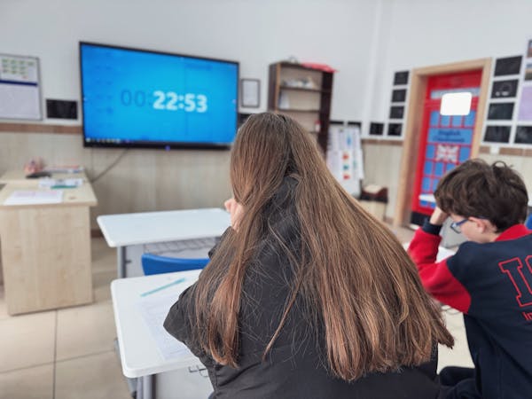 ماهي  ارخص معاهد اللغة في بريطانيا